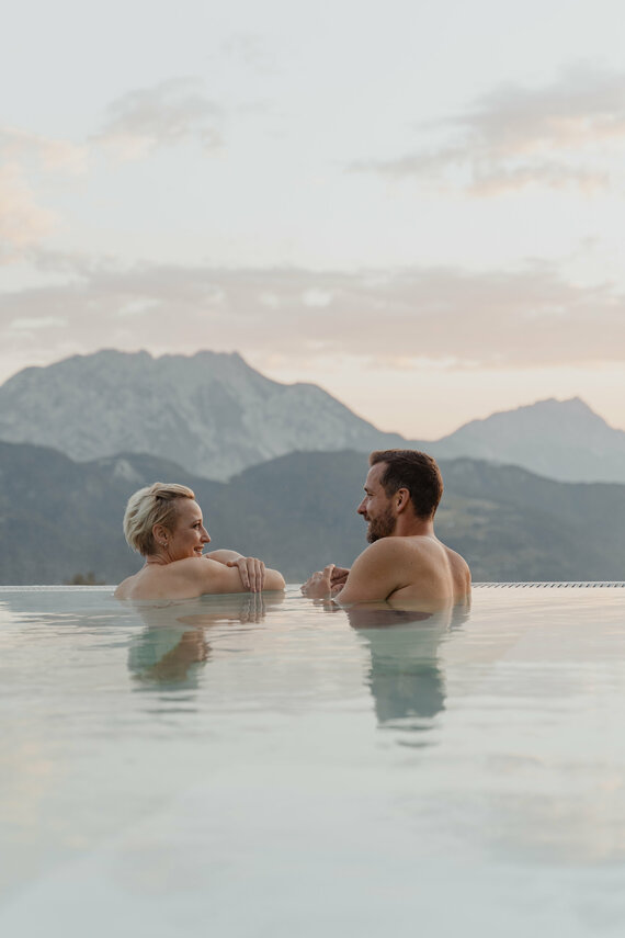 Infnity Whirlpool mit Ausblick Infnity Whirlpool mit Ausblick