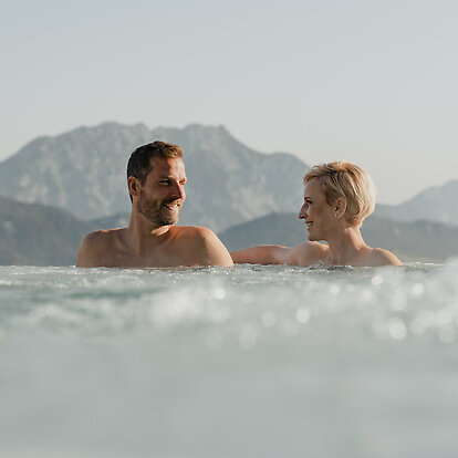 Unser neuer Luxury Infinity Whirlpool bietet Ihnen eine einzigartige Fotokulisse